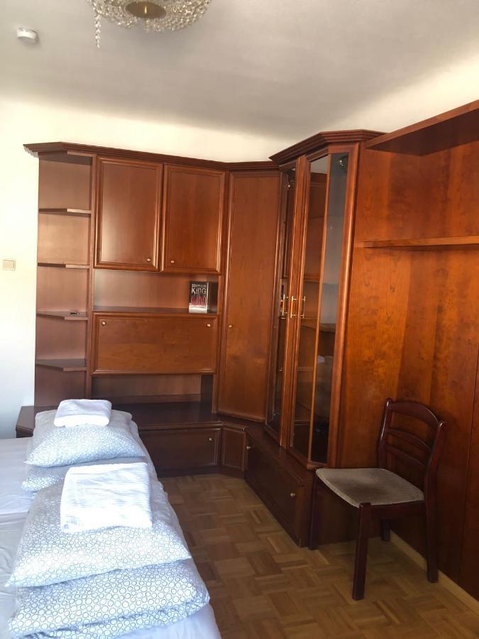 וינה A Private Room In A Shared Apartment מראה חיצוני תמונה